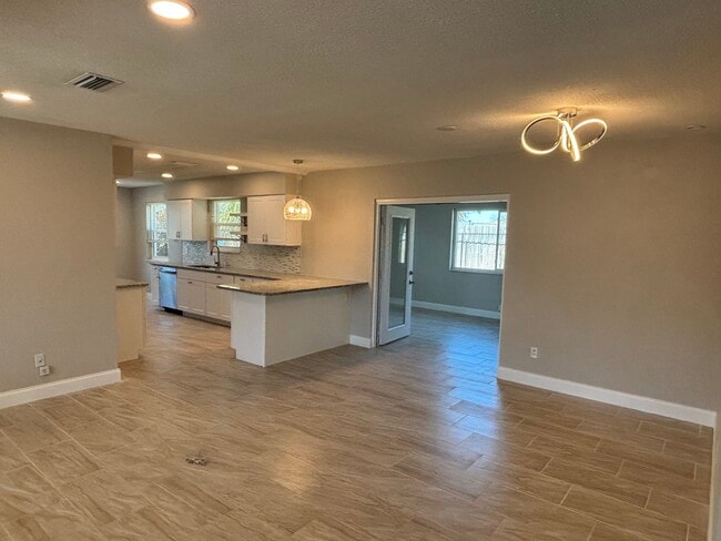 Photo - 139 Beau Rivage Dr