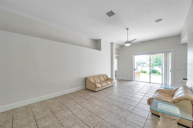 Photo - 1915 Fruitridge St