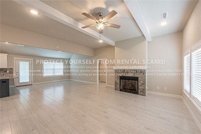 Photo - 313 N Tacoma St