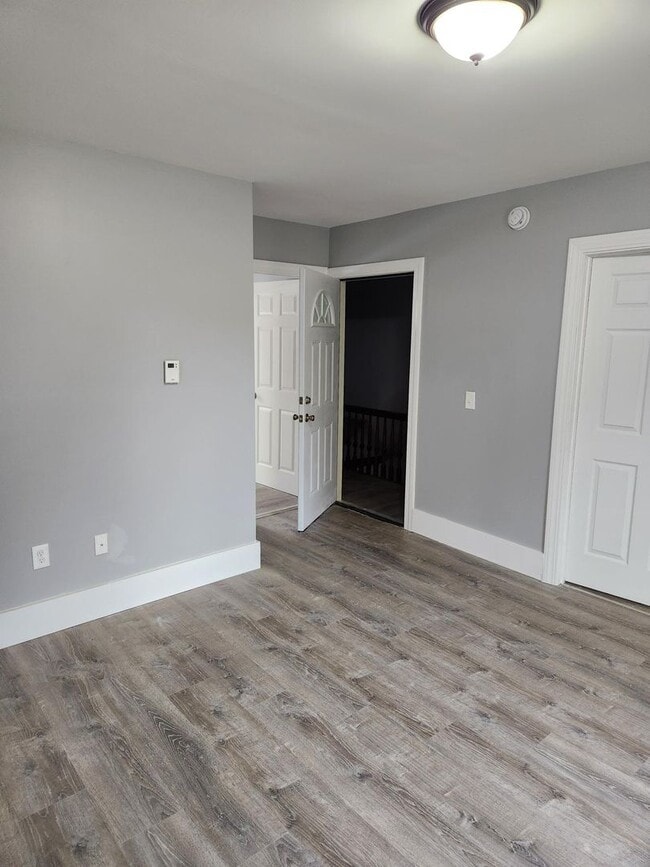 Photo - Full renovation 2024 - New 2 bedroom unit !