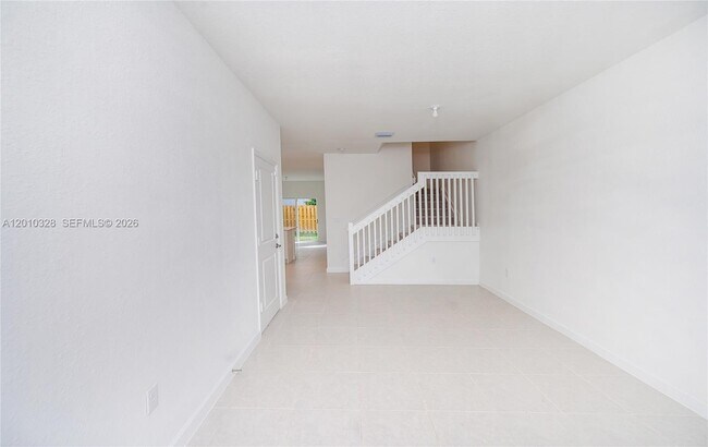 Photo - 2642 SE 10th St