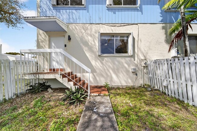 Photo - 10274 SW 222nd St