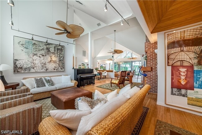 Photo - 883 Galleon Dr