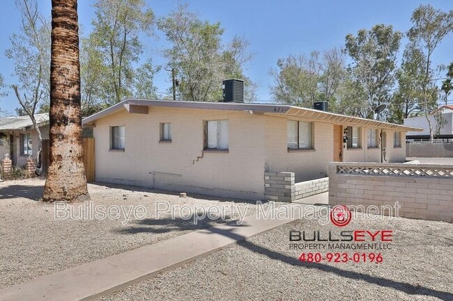 Building Photo - 621 S California St