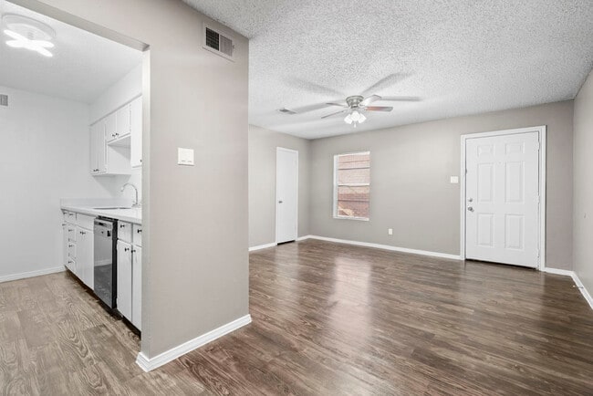 Circle K Apartments