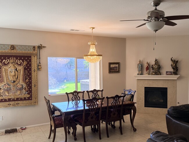 Photo - 73895 Mondrian Pl