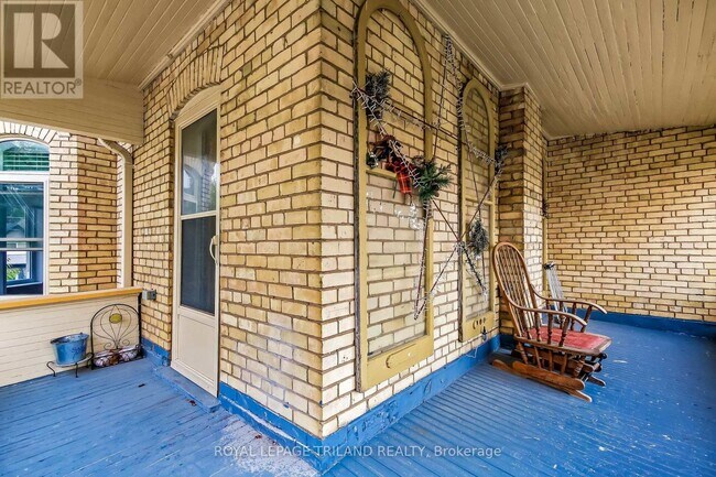 Photo - 33 1/2 - 33 1/2 ST GEORGE STREET