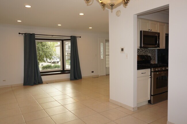 Photo - 773 Cardinal Ln