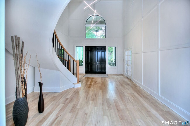 62 Weston Rd
