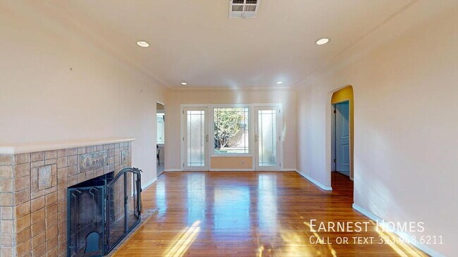 Photo - 517 E Chestnut St