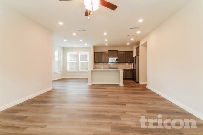 Photo - 2549 Dulaney Dr