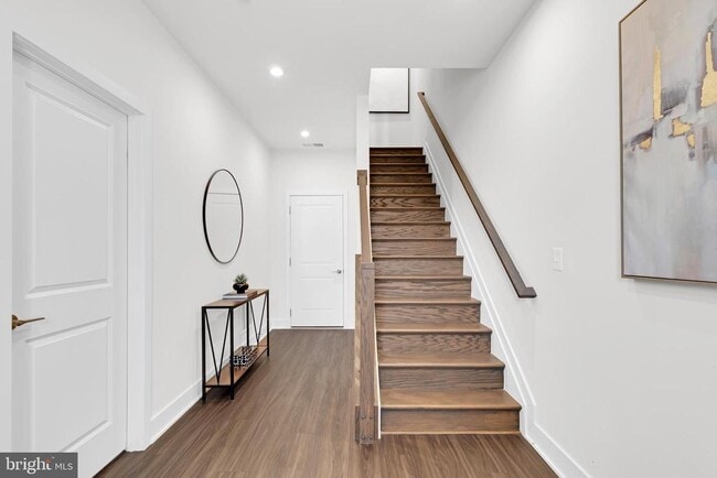 Photo - 13725 Aviation Pl