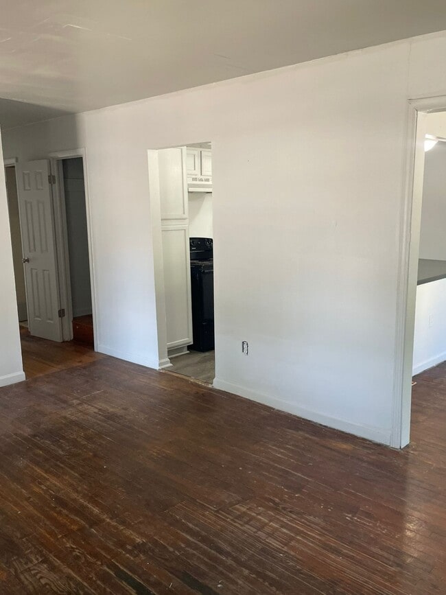 Photo - 415 N Providence Rd