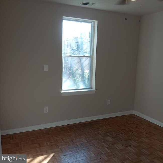 Photo - 1734 W Diamond St Unidad 2