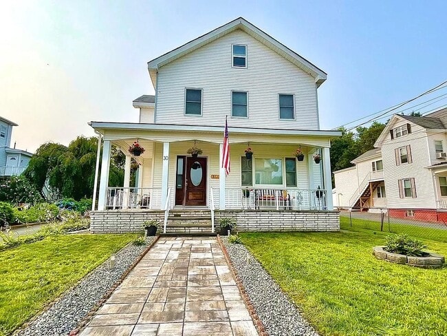 Photo - 30 White St Unit 1R