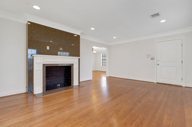 Photo - 2306 Blodgett St