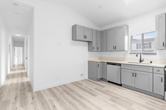 12602 Kensington Ln Unit 12
