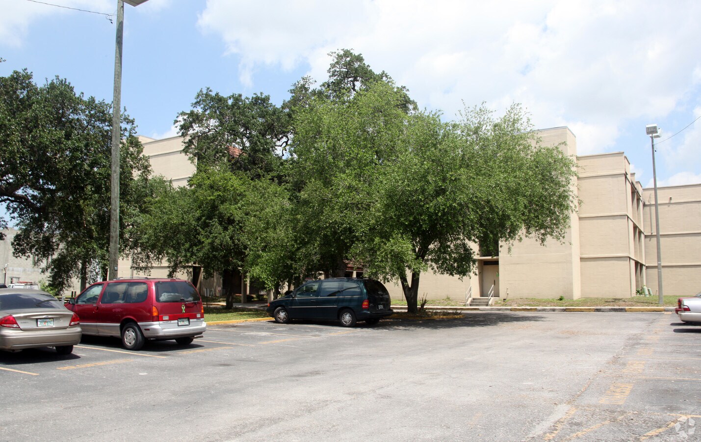 Hacienda Villas Apartments Tampa, FL