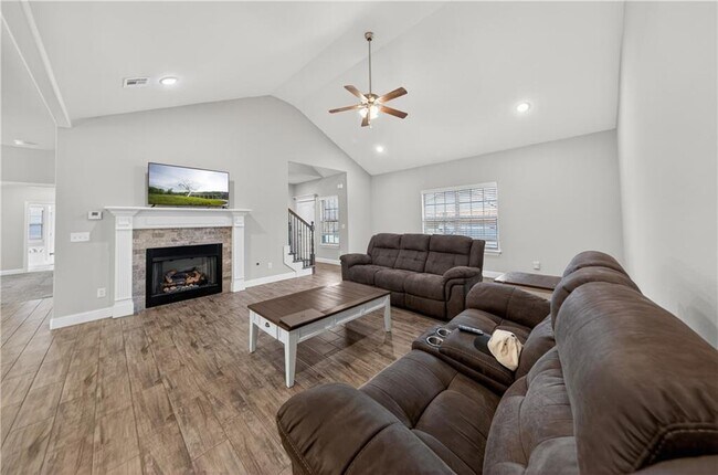 Photo - 584 Quartz Wy