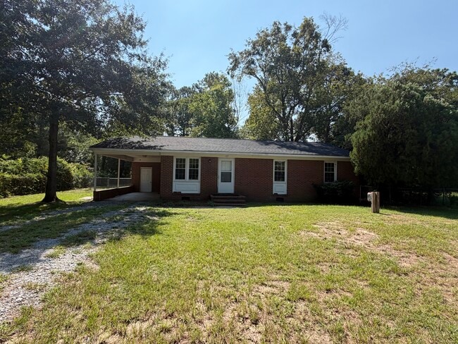 Building Photo - 127 Oak Circle Dr
