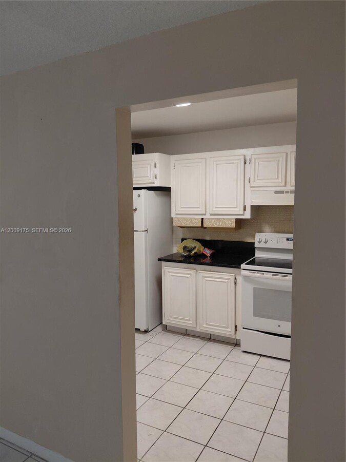 Photo - 4047 NW 16th St Unit 109