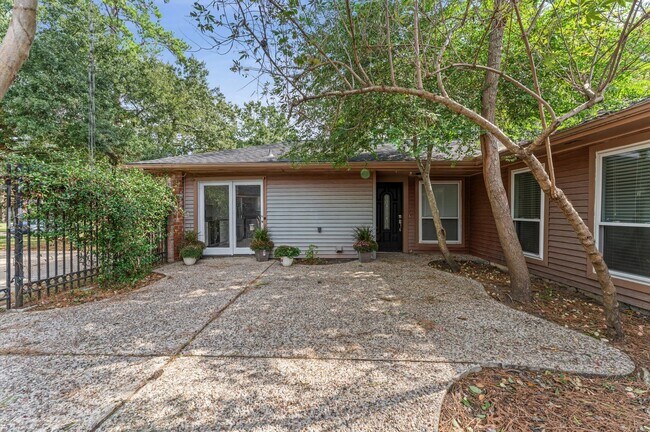 Photo - 12319 Campos Dr