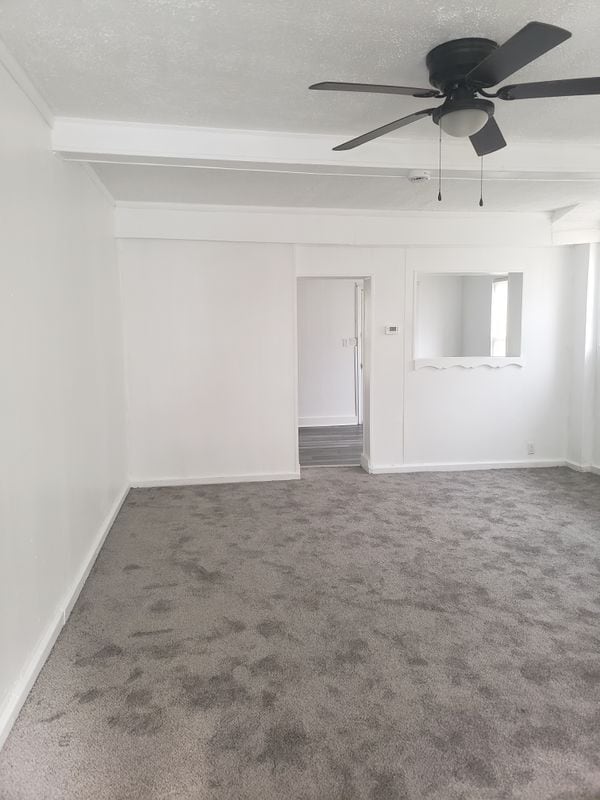 Photo - 209 W Cedar Ave