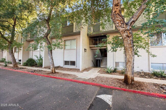 Photo - 1018 E Osborn Rd Unit E