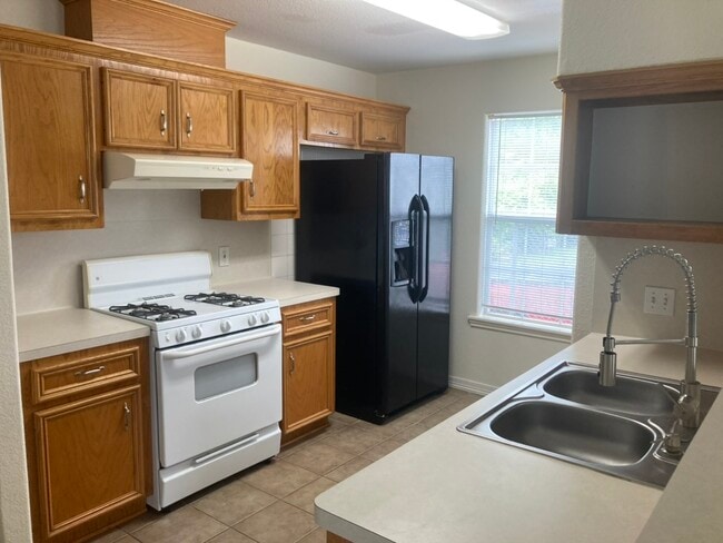 Photo - 628 Caperton St