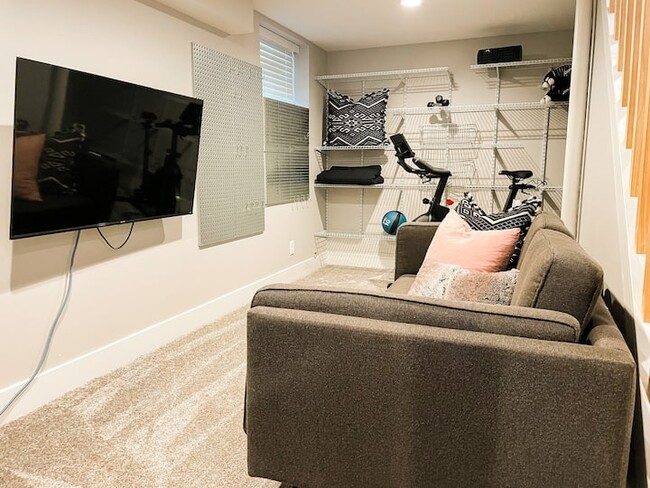 Photo - 2000 N 58th St