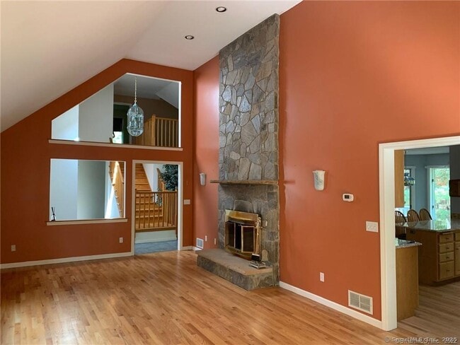 Photo - 380 Huckleberry Hill Rd