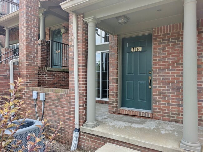 Building Photo - 2916 Barclay Way Unit 2916