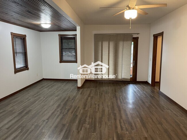 Photo - 318 Keller Ave N