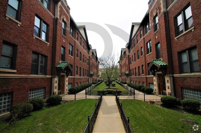 Building Photo - 2700 N Spaulding Ave Unit 1EE Rental