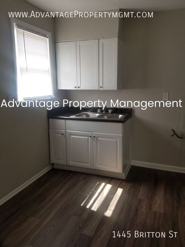 Photo - 1445 Britton St