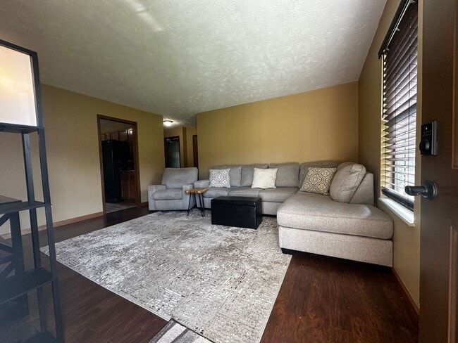 Photo - E. Morristown - 2 bed/1 bath duplex with b...