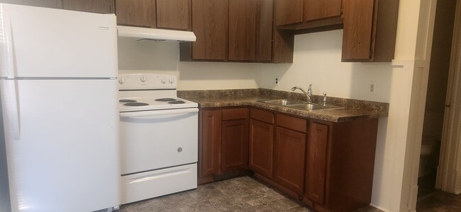 Photo - 520 S Warren Ave Unit 520 S. Warren Ave- Apt #2