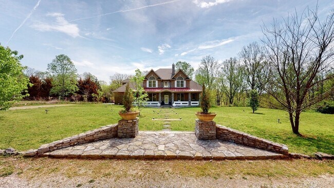 Photo - 8745 Old Charlotte Pike