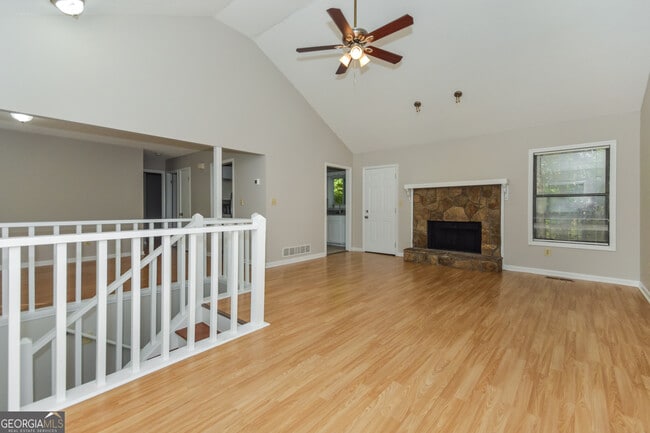 Photo - 3822 Nowlin Rd