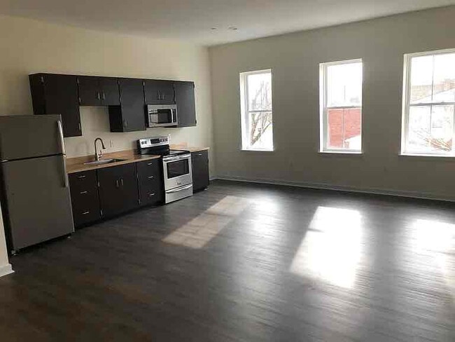 Photo - 320 Main St Unidad 10