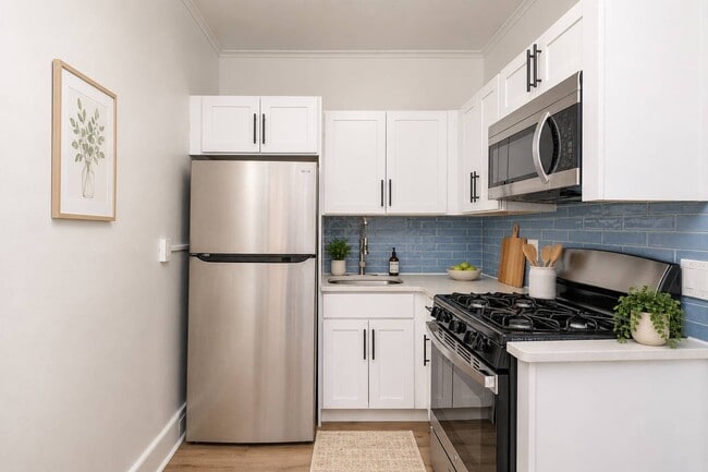 Kitchen - East and Park Ave Apartments
