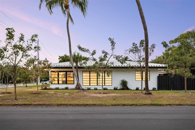 Photo - 1817 NE 2nd St