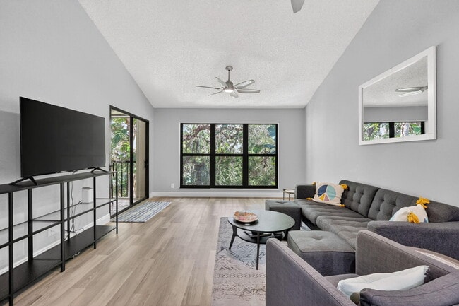 Photo - 5230 SE Seascape Way Unidad 201