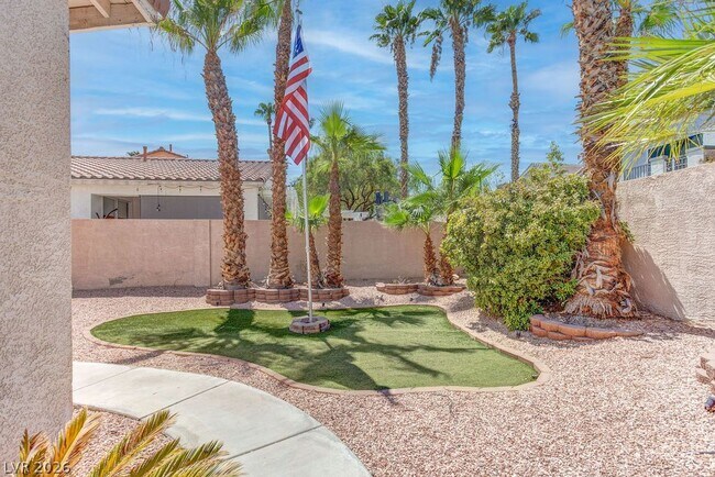 Photo - 325 Brilliant Summit Cir
