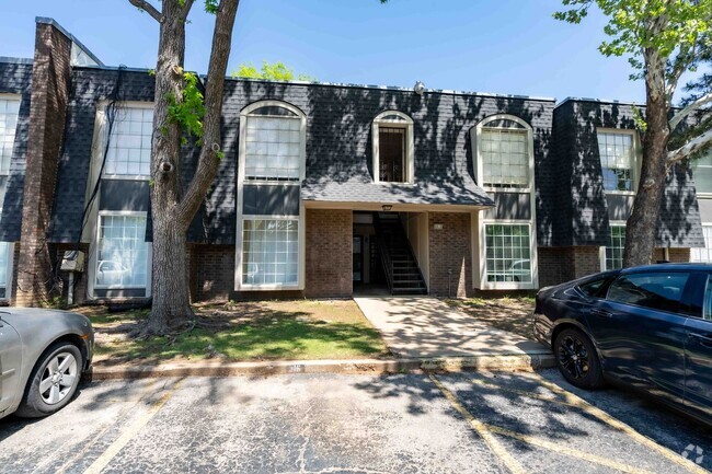 Building Photo - 2 Bed / 2 Bath Condo in Central Tulsa!