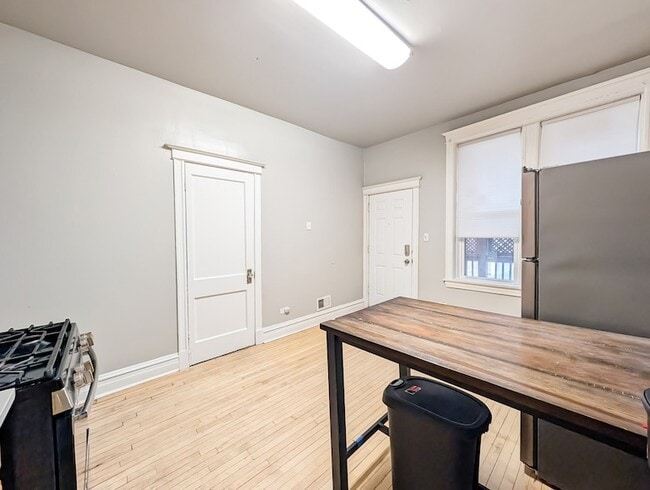 Photo - 2838 W Roosevelt Rd