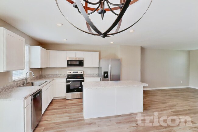 Photo - 2412 Solomon Ln