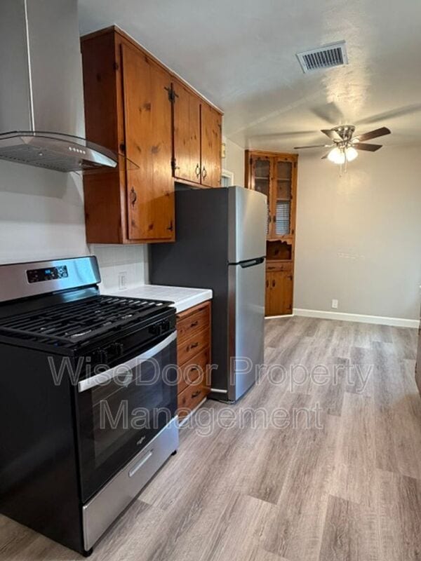 Photo - 7838 2nd St