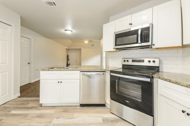 Photo - 2709 Lexington St