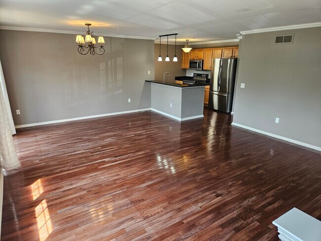 3041 Barclay Wy